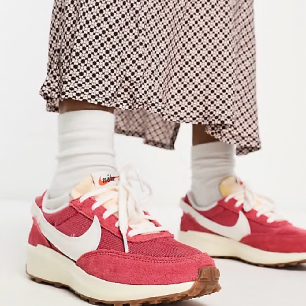 Nike Waffle Debut